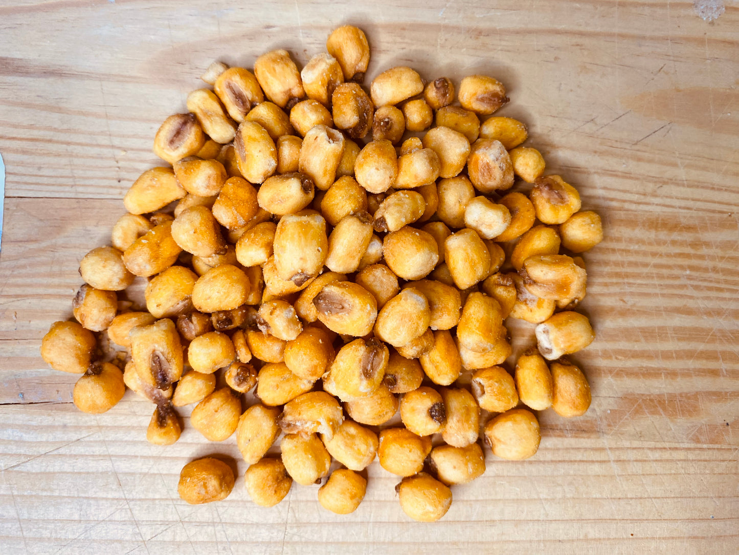 Κορν νατς (ψημένο καλαμπόκι με αλάτι και μπάρμπεκιου)