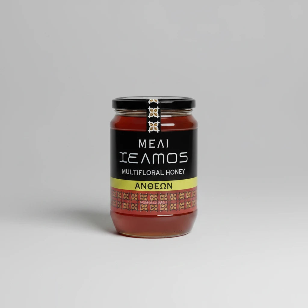 Γυάλινο βάζο 480g με αγνό, ανοιχτόχρωμο ελληνικό μέλι ανθέων Helmos από την οικογένεια Σουκά.